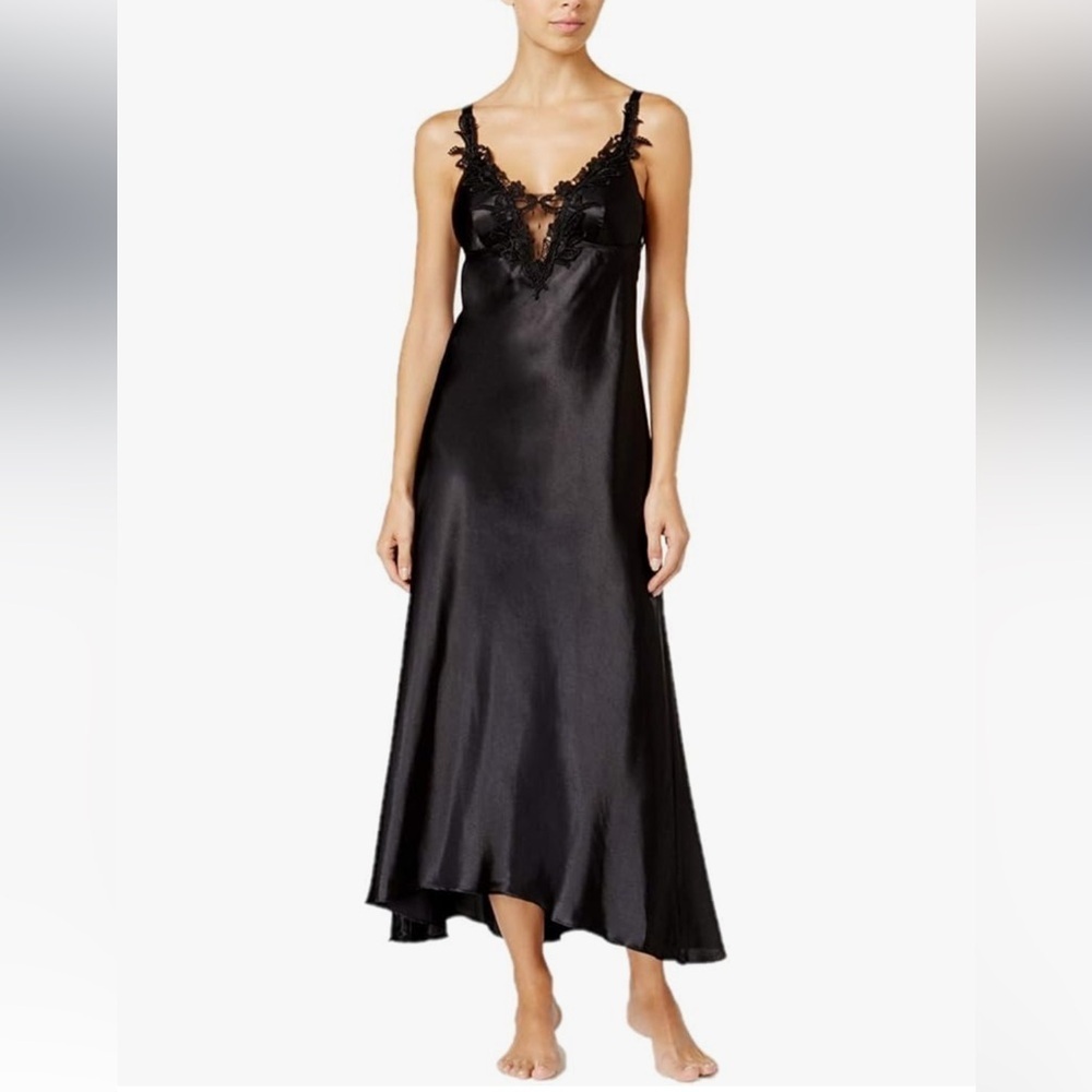 Flora Nikrooz Black Stella Charmeuse Venise Trim Nightgown - Size Medium VGUC